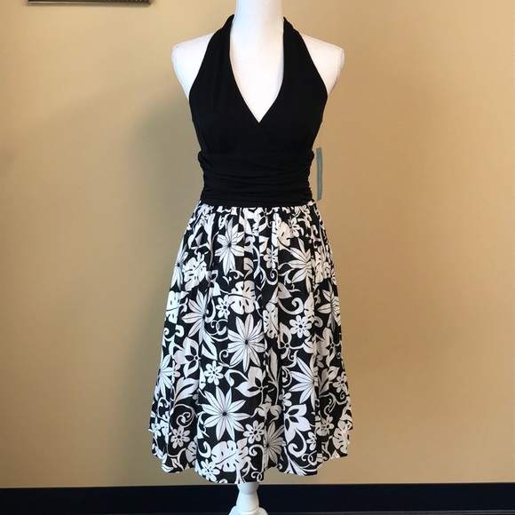 London Times Dresses & Skirts - *NWT* (London Times) - Halter Dress